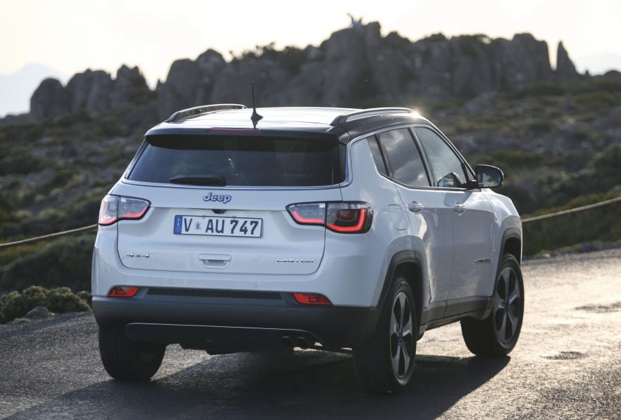  Jeep Compass Limited (MP) 2017 года  (AU) (фото 26 из 41)